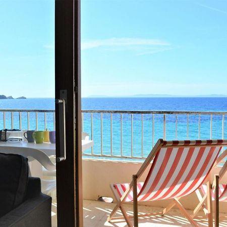 Studio Sur Plage Cavaliere Avec Terrasse, 1Er Etage, 2 Couchages - Fr-1-251-80 Ле-Лаванду Экстерьер фото